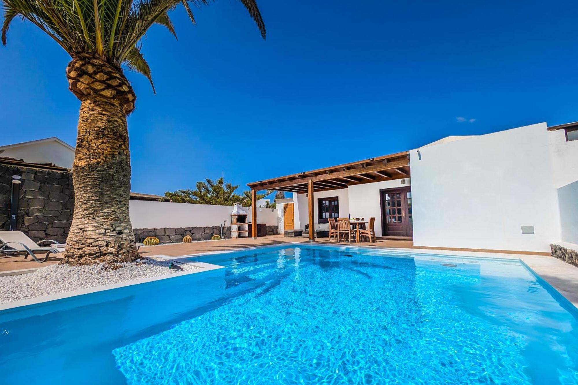 Villa Axular With Heated Private Pool 플라야블랑카 외부 사진